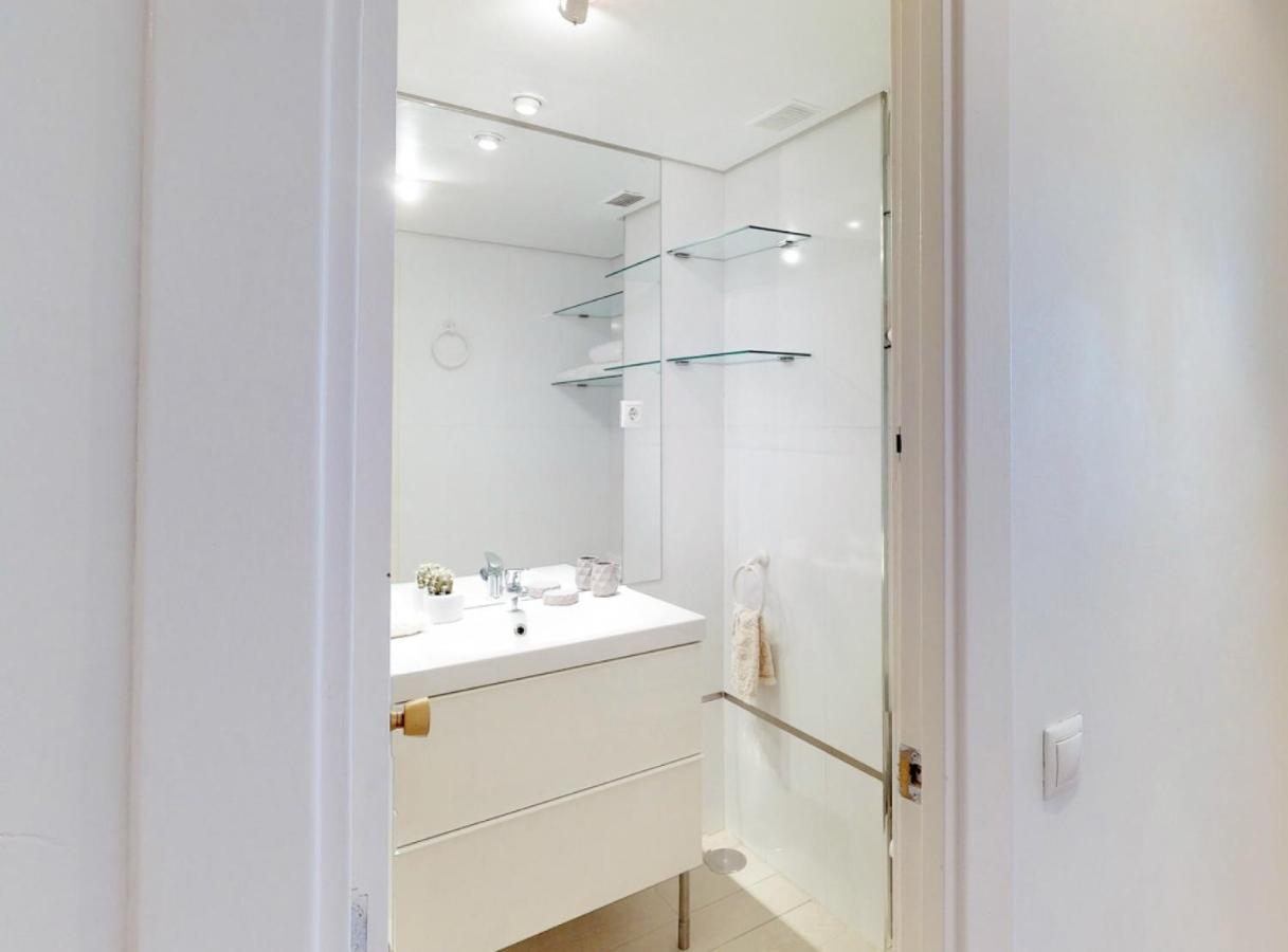 San Jeronimo I Appartement Madrid Kamer foto